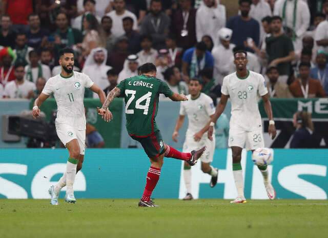 M&eacute;xico bate Ar&aacute;bia Saudita por 2 a 1, mas n&atilde;o consegue avan&ccedil;ar para as oitavas 