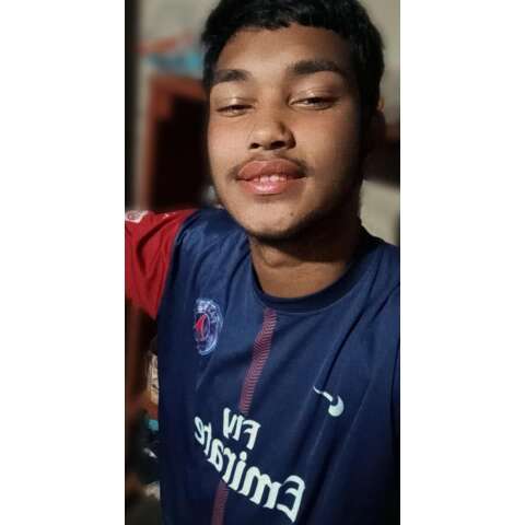Jovem que morreu ap&oacute;s beber cerveja e fumar narguil&eacute; era saud&aacute;vel, diz m&atilde;e