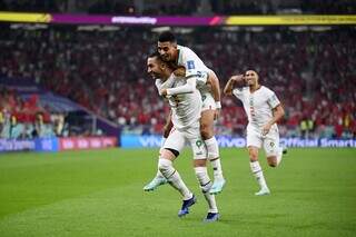 Ziyech comemora primeiro gol da partida que garantiu a vaga em primeiro. (Foto: Reprodução/Fifa)