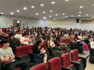 Alunos durante aulão para vestibular UFMS. (Foto: Divulgação/UFMS)