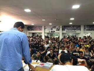 Professores definiram em assembleia iniciar greve geral (Foto Gabrielle Tavares/Campo Grande News)