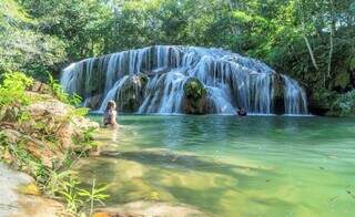 Uma das des cachoeiras da Estancia Mimosa, em Bonito, uma boa dica para curtir a natureza neste fim de ano - Foto: Fernando Peres/Reprodução