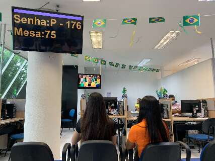 Refis tem plantão no jogo do Brasil, mas ninguém aparece