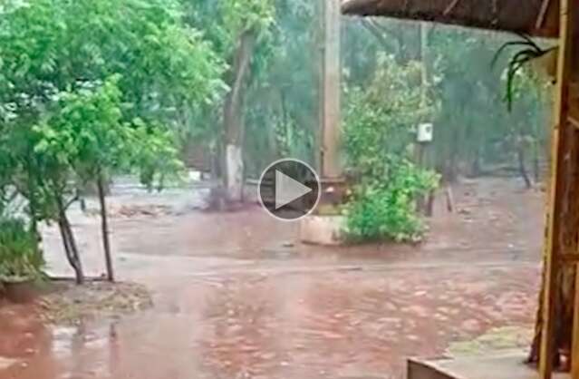 Chuva cai forte na regi&atilde;o norte da Capital e tamb&eacute;m em Piraputanga