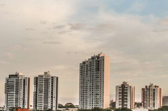 Sexta-feira deve ser de altas temperaturas e com pancadas de chuva em MS