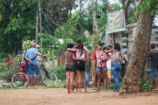 Jovem &eacute; morto a tiros ap&oacute;s quebrar casa de outro homem