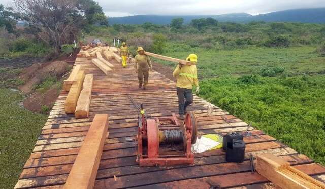 Governo anuncia ponte de R$ 1,9 milh&atilde;o, que visa ampliar acesso no Pantanal