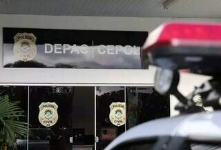 Bandidos arrombam casa na Capital e furtam televis&atilde;o e R$ 100 mil em joias