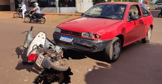 Mulher &eacute; atropelada por motorista sem CNH e sofre traumatismo craniano