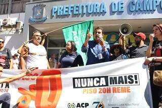 Professores fizeram ato antes de iniciar greve (Foto Paulo Francis/Campo Grande News)