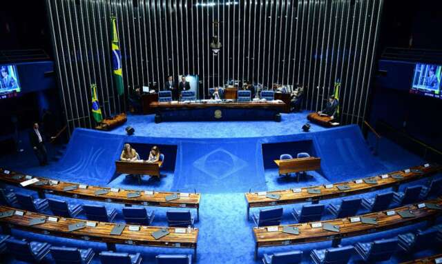 Senado aprova PEC da Transi&ccedil;&atilde;o, que garante Bolsa Fam&iacute;lia de R$ 600