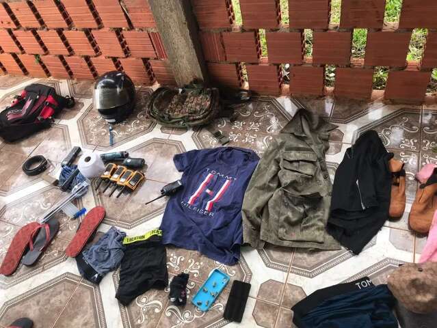 Fugitivo que trocou tiros com policiais &eacute; suspeito de sequestrar brasileiro