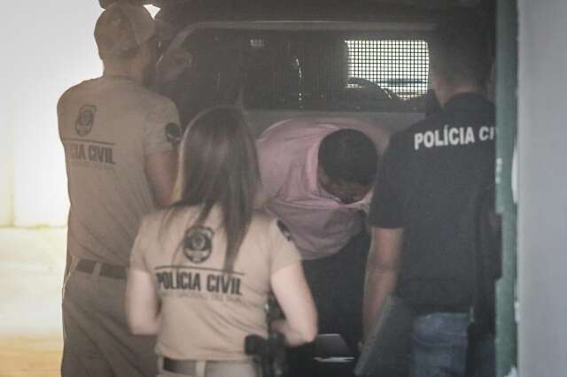 Banc&aacute;rio confessa que baixou pornografia infantil, mas &quot;apagava depois de ver&quot;