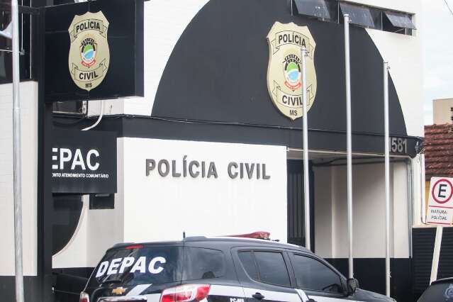 B&ecirc;bado, motociclista &eacute; preso ao atropelar mulher em supermercado 