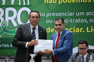 Presidente da Câmara, vereador Carlão e relator do orçamento, vereador Betinho (Foto: Divulgação/CMCG)