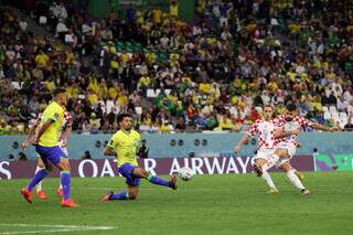 Gol de empate da Croácia na prrogação marcado por Bruno Petkovic (Foto: Fifa)