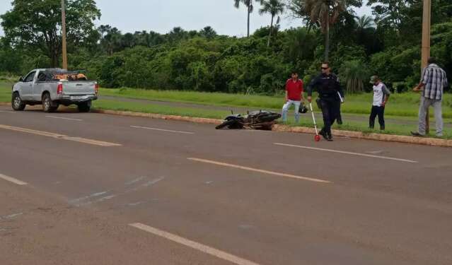 Venezuelano &eacute; arrastado por caminhonete em acidente e &eacute; levado para UPA