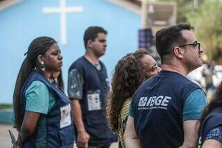 Recenseadores nas ruas em Campo Grande (Foto Marcos Maluf/Campo Grande News)