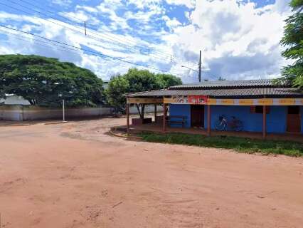 Ap&oacute;s confus&atilde;o com tr&ecirc;s pessoas, homem &eacute; morto com v&aacute;rios tiros em bar