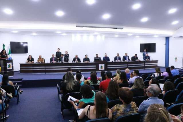 Suplentes tomam posse amanh&atilde; no lugar de vereadores afastados por corrup&ccedil;&atilde;o
