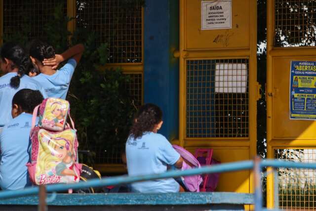 Escolas municipais aderem parcialmente &agrave; nova paralisa&ccedil;&atilde;o de professores