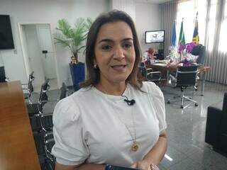 Prefeita de Campo Grande, Adriane Lopes, após reunião no Paço (Foto: Jhefferson Gamarra)