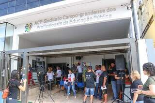 Professores negociam reposição salarial com a prefeitura da Capital (Foto: Paulo Francis)