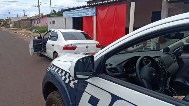 Jovem atira em frente &agrave; casa de ex-namorada e &eacute; preso