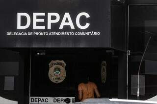 Depac Centro, em Campo Grande, onde o caso foi registrado. (Foto: Marcos Maluf)