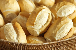 Pão francês é um dos alimentos comumente consumidos pelos brasileiros. (Foto: Agência Brasil)