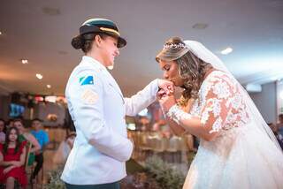 Janaina e Aline se casaram na última sexta-feira (16). (Foto: Elivelton Almeida)