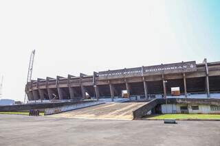 Esplanada do Estádio Pedro Pedrossian em Campo Grande (Foto: Paulo Francis)