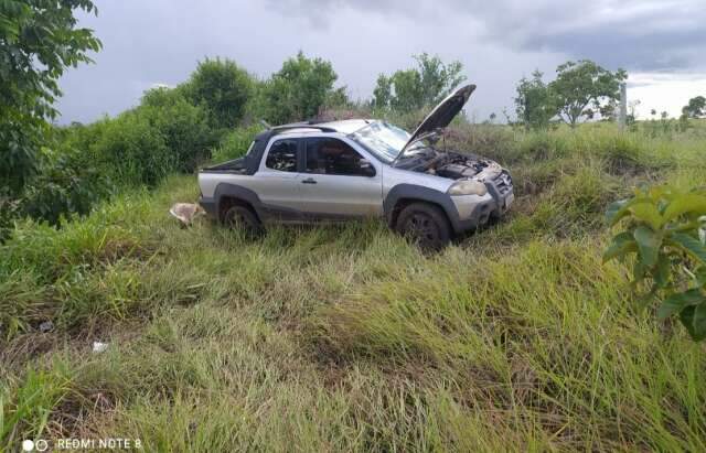 Pecuarista morre ap&oacute;s capotar carro e ser arremessado na MS-436 