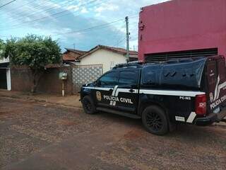 Polícia Civil em um dos endereços de buscas da operação (Foto: Divulgação)