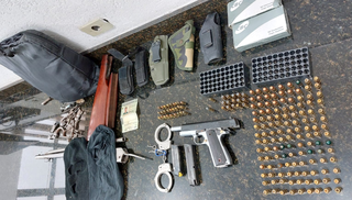 Armas e munições apreendidas durante a operação (Foto: divulgação / Ministério Público do Rio Grande do Norte)
