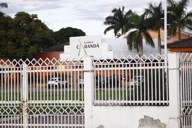 Cl&iacute;nica ainda n&atilde;o pagou sal&aacute;rio nem 13&ordm;, dizem funcion&aacute;rios