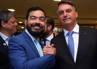 Trutis ao lado do presidente Jair Bolsonaro (PL). (Foto: Facebook/Reprodução)