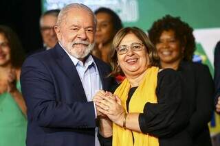 O presidente eleito Luiz Inácio Lula da Silva e a futura ministra da Mulher, Aparecida Gonçalves. (Foto: Marcelo Camargo/Agência Brasil)