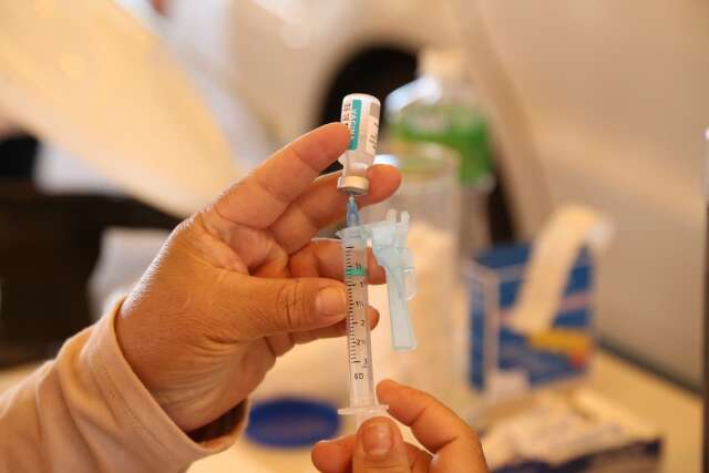 Na reta final do ano, casos de covid quadruplicam em Campo Grande 