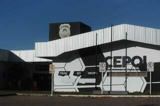Depac Cepol, onde o caso foi registrado, em Campo Grande. (Foto: Marcos Maluf)