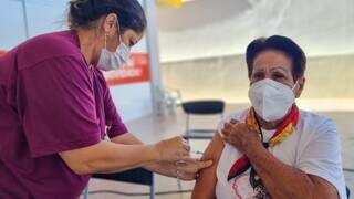 S&aacute;bado tem plant&atilde;o de vacina&ccedil;&atilde;o e testagem contra covid