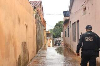 Crime aconteceu em uma vila de casas na Rua Brigadeiro Tobias. (Foto: Paulo Francis)