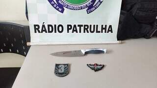 Faca usada no crime foi apreendida pela equipe do 3º Batalhão da Polícia Militar. (Foto: Adilson Domingos)