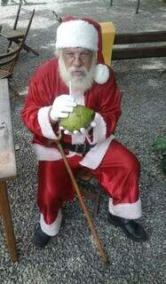 Ribeiro durante viagem de trabalho como Papai Noel. (Foto: Arquivo Pessoal)