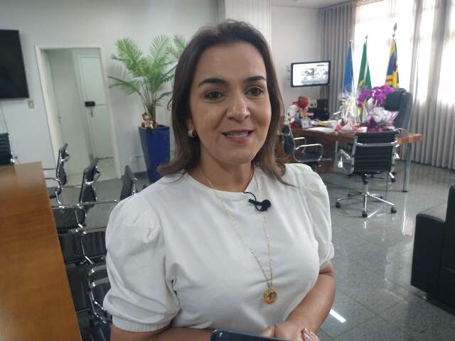 Lei eleitoral n&atilde;o prev&ecirc; obst&aacute;culo para reelei&ccedil;&atilde;o de Adriane Lopes como prefeita