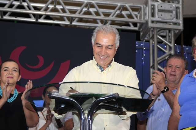 Governador assina repasse de R$ 25 milh&otilde;es para nova Feira Central sair do papel