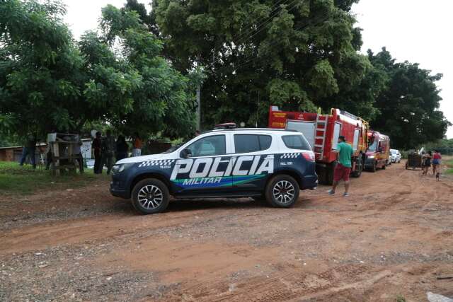 Adolescente desaparece em c&oacute;rrego e Bombeiros usam drone para buscas