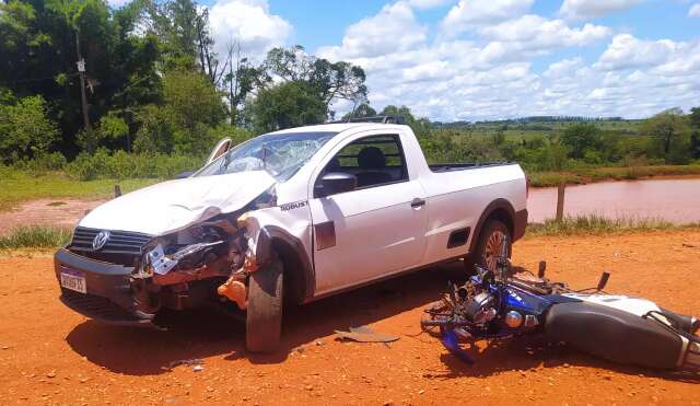 Motociclista morre em acidente envolvendo picape em estrada vicinal 