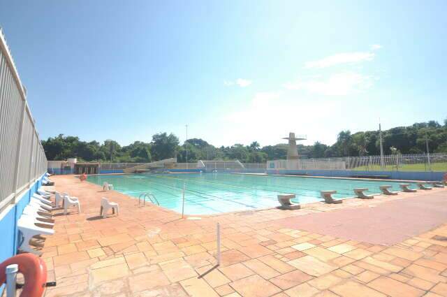 Piscina da UFMS estar&aacute; aberta para estudantes e servidores