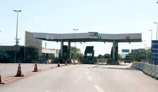 Posto de pedágio que era utilizado pela concessionária Porto Morrinho. (Foto: Silvio Andrade/Arquivo)